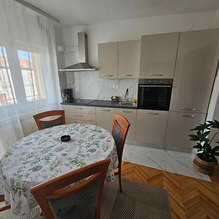 Apartments Tara, Sibenik - Mandalina מראה חיצוני תמונה