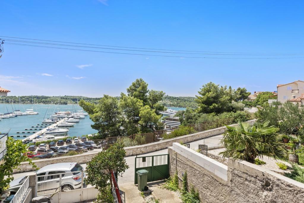 Apartments Tara, Sibenik - Mandalina מראה חיצוני תמונה